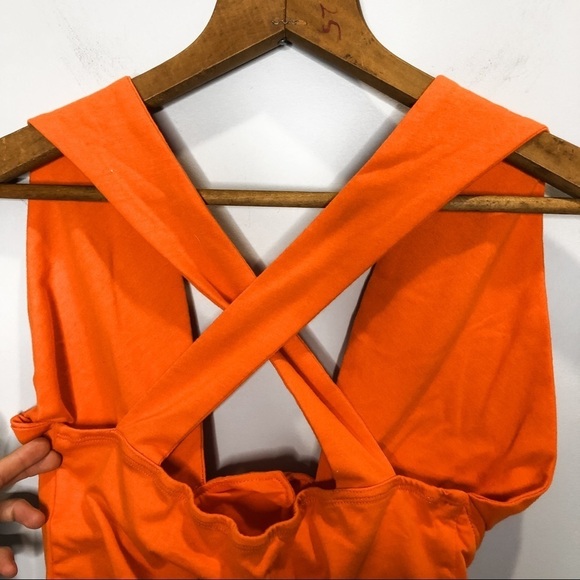 🦋🌙 SHEIN | Orange Criss Cross Strap Crop Top - Picture 6 of 10